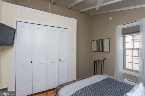 228-30 Catharine St, Philadelphia PA 19147-3356 exterior