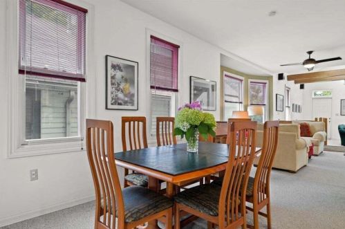 2044 Booth St, Milwaukee WI 53212-3406 exterior