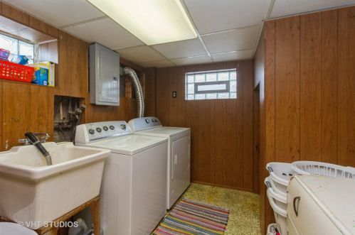 10500 Kedzie Ave, Chicago IL 60659-1309 exterior