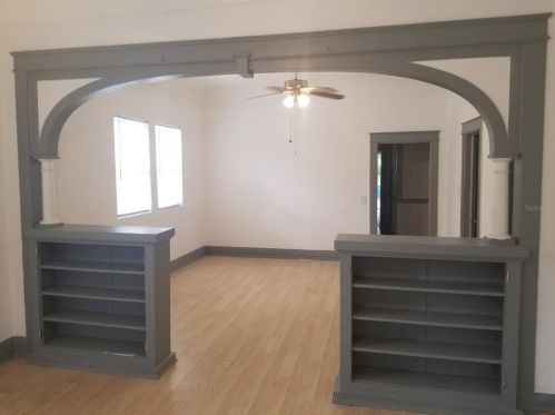 2107 Chestnut St, Tampa FL  33607-3424 exterior