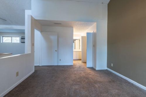 1152 Lynmoor Dr, Atlanta GA 30319-4126 exterior