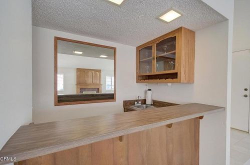 1041 Kumquat Pl, Oxnard CA 93036-1533 exterior