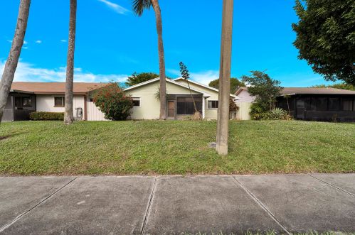 11 Islington Pl, Boynton Beach FL 33426-7756 exterior