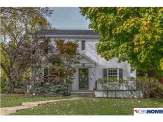 2004 52nd St, Omaha NE  68117-2427 exterior