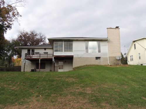 5592 124th Ave, Fennville MI 49408-9428 exterior