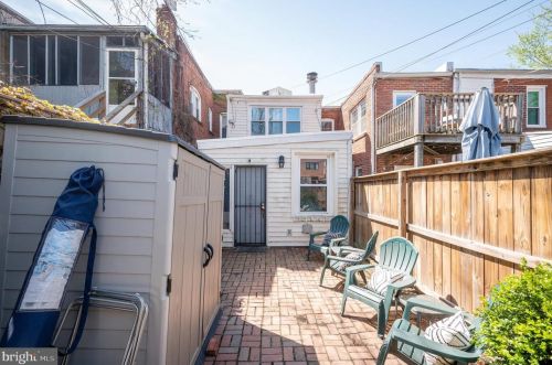 1624 D St, Washington DC  20003-2440 exterior