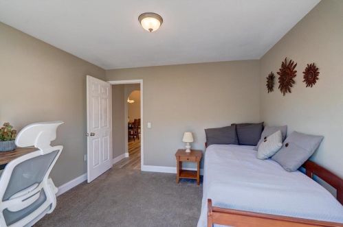 3282 Stonecreek Dr, Madison WI 53719-5250 exterior