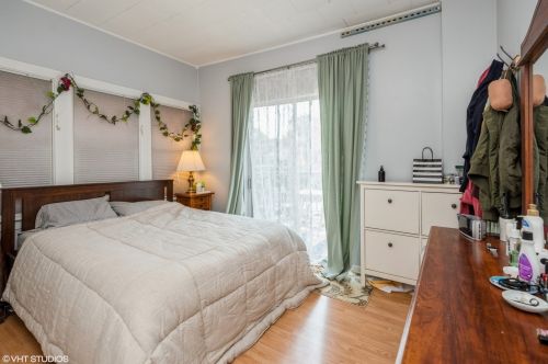 1333 Roscoe St, Chicago IL 60657-6782 exterior