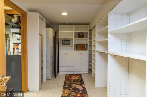 1907 Hampshire Ave, Saint Paul MN 55116-2401 exterior