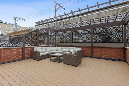 1325 Melrose St, Chicago IL 60618-5847 exterior