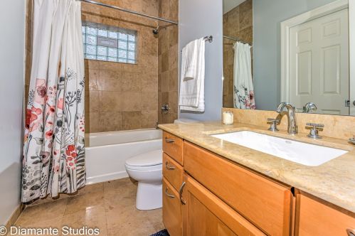 1523 School St, Chicago IL 60657-2121 exterior