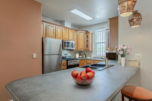 1070 Miles St, Tucson AZ 85719-6140 exterior