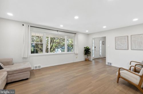 1246 Center Rd, Pittsburgh PA  19083-4823 exterior