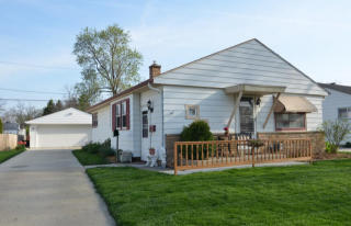 9337 Saint Paul Ave, Milwaukee WI  53226-4420 exterior