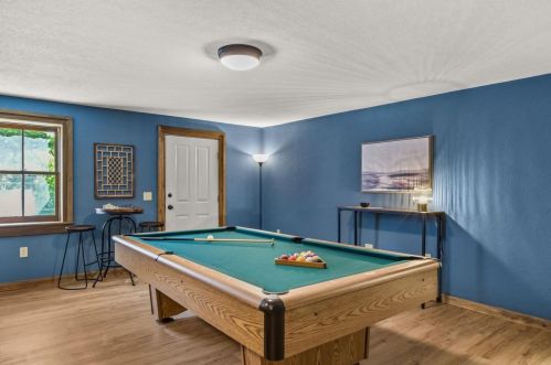 3706 Nakoma Rd, Madison WI  53711-2912 exterior