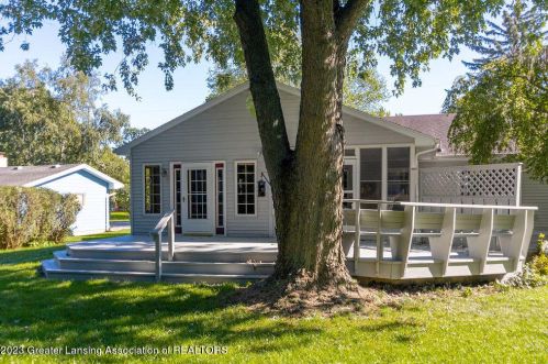 3914 Pr Ln, Dewitt MI exterior