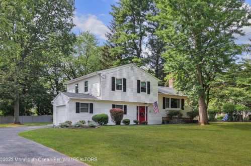 56 Normandy Ct, Middletown NJ 07748-3221 exterior