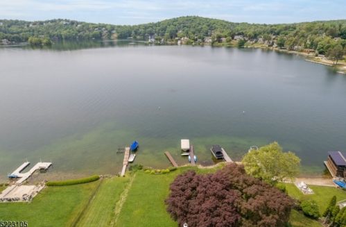 14 Shr Trl, Sparta NJ 07871-1811 exterior