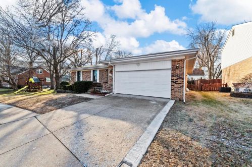 4708 Koglin Ct, Saint Louis, MO 63123-5768