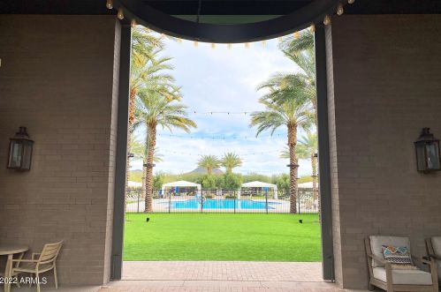 25818 20 Ln, Phoenix AZ 85085-1714 exterior