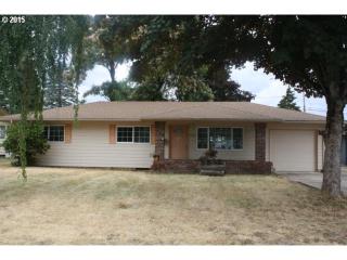 12003 Russell St, Portland, OR 97220-1758