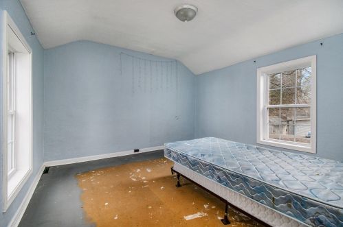 234 4 Ave, Three Rivers MI 49093-1508 exterior