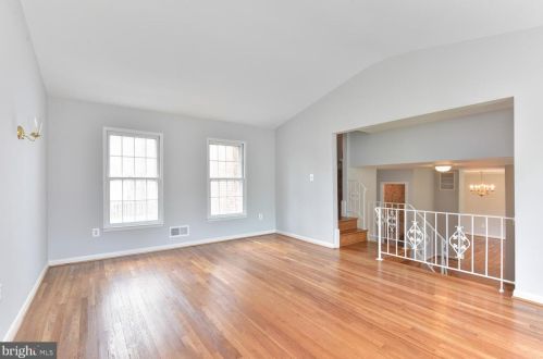 8804 Falkstone Ln, Alexandria VA 22309-4007 exterior