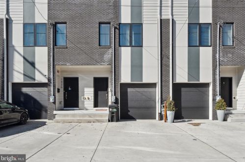 1424 Front St, Philadelphia PA  19147-3902 exterior