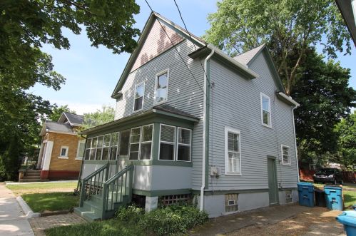 1318 Oak St, Kalamazoo, MI 49008-1345