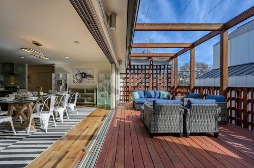 2801 Cedarview Dr, Austin TX  78704-4606 exterior