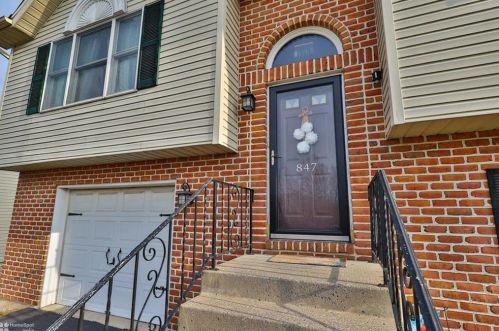 847 Catherine Dr, Ironton PA  18037-1733 exterior