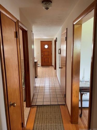 43 Grandview St, New Britain CT 06053-3048 exterior