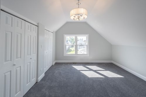 5437 Thomas St, Chicago IL 60651-2813 exterior