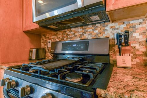 43 Park Ave, Avenel NJ 07001-1456 exterior