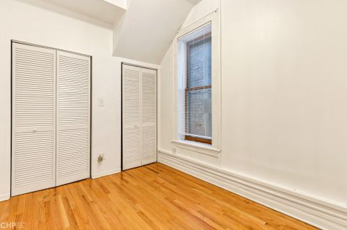 1316 Diversey Pkwy, Chicago IL 60614-1125 exterior