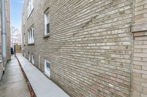 5410 Kimball Ave, Chicago IL  60625-4620 exterior