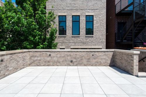 1928 Cleveland Ave, Chicago IL 60614-3749 exterior