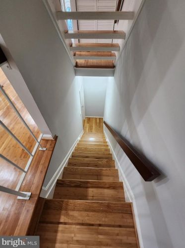 8124 Bonaire Ct, Silver Spring MD 20910-4663 exterior