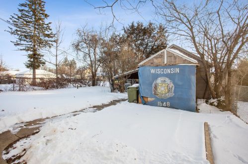 6024 36th St, Milwaukee WI  53221-4618 exterior