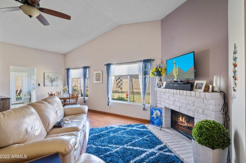 14440 26 Ave, Phoenix AZ 85023-5940 exterior