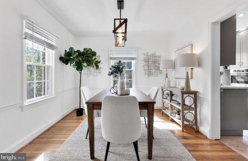 618 Wayne Ave, Silver Spring MD  20910-5556 exterior