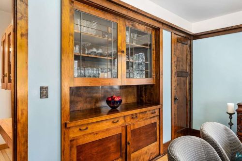 301 Oxford St, Duluth MN 55803-2327 exterior