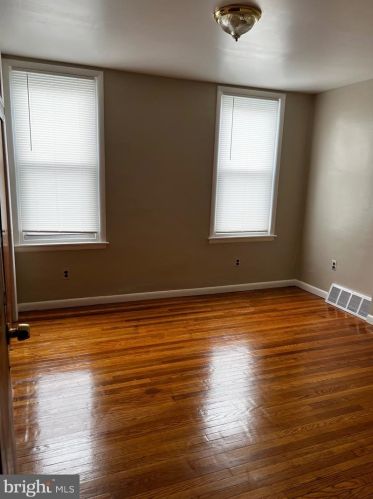 1022 Mechanic St, Camden NJ 08104-1224 exterior