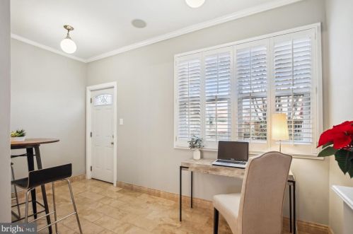 230 F St, Washington DC 20002-4931 exterior