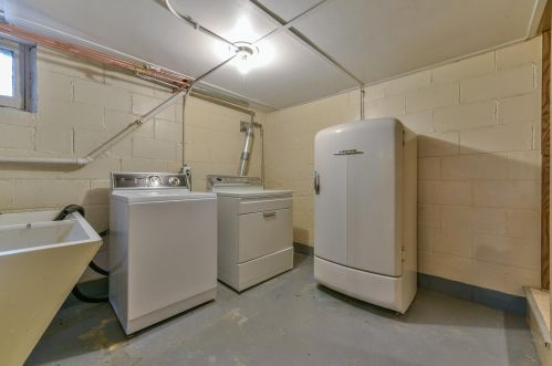 7503 Stevenson St, Milwaukee WI  53213-3549 exterior