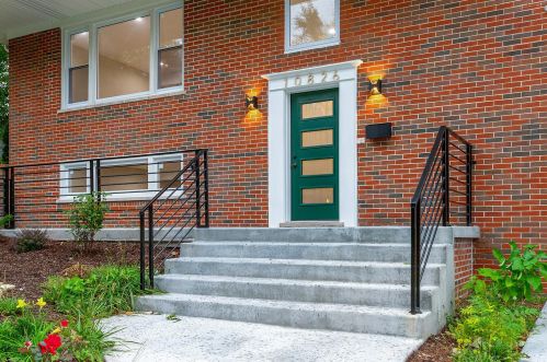 10826 Longwood Dr, Chicago IL  60643-3313 exterior