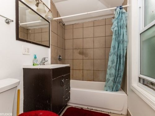 7326 Mozart St, Chicago IL 60629-3033 exterior