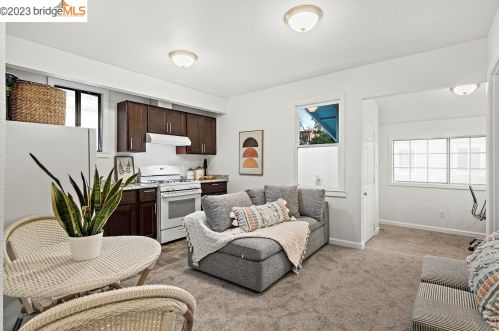 2020 Blake St, Berkeley CA 94704-2604 exterior