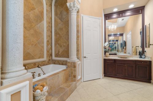 6887 Antinori Ln, Boynton Beach FL 33437-3754 exterior