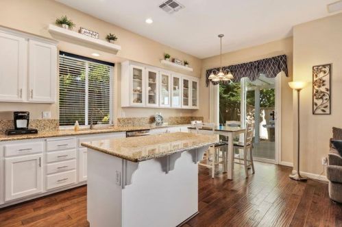 552 Hall St, Folsom CA 95630-9545 exterior